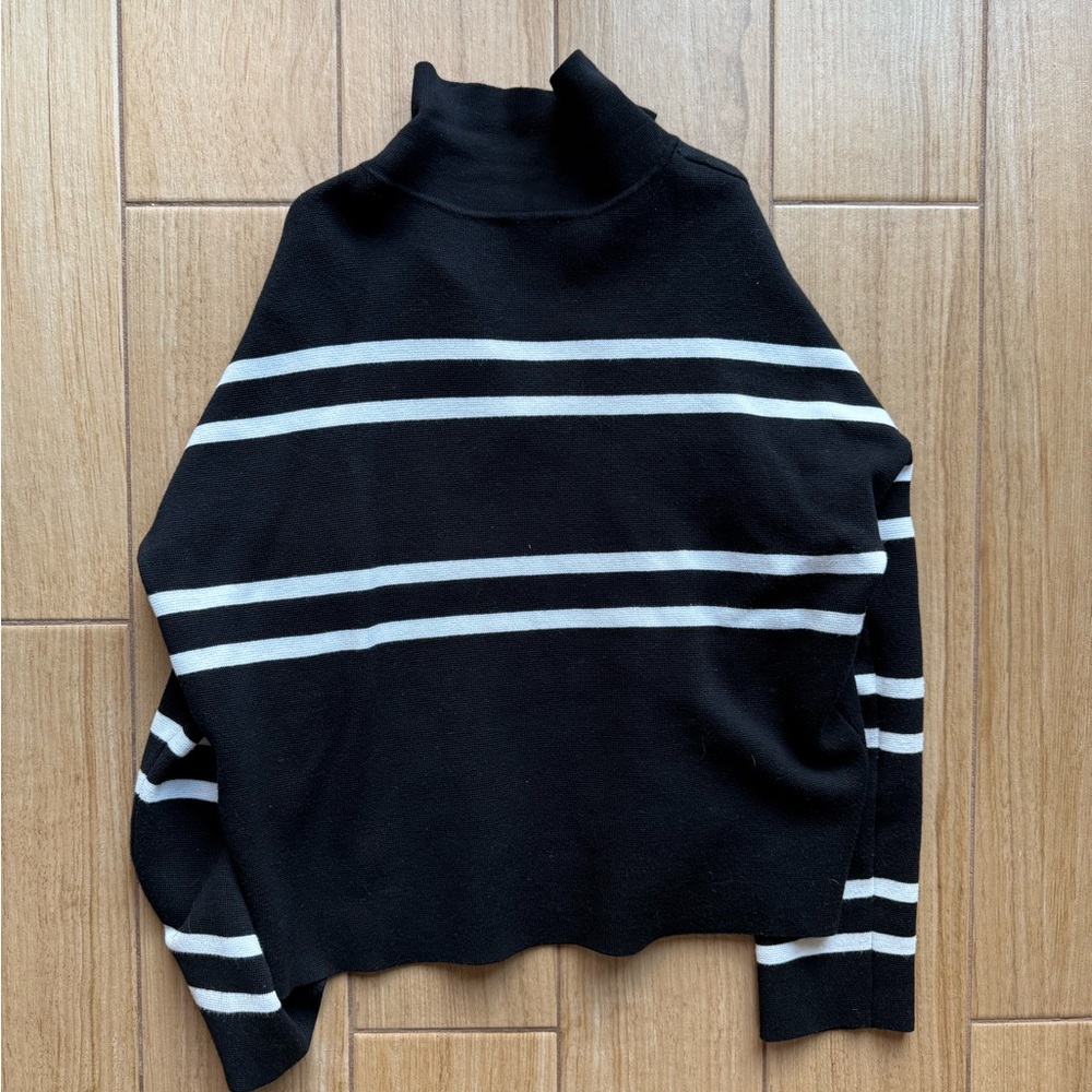 Cyrus Split Neck Pullover - image 5